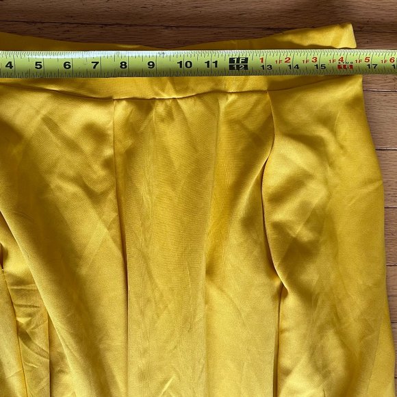 Beautiful Handmade Golden Yellow  Women's Skirt With Pockets - Picture 7 of 7